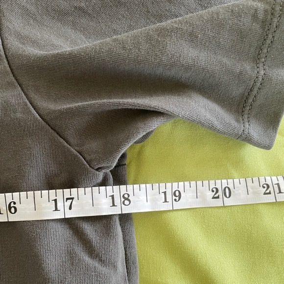 MEN'S TEE-SHIRT SHORT SLEEVES  ** UNIQLO **  SIZE  _M_ - Picture 6 of 7